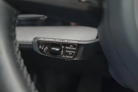 Porsche Taycan - Afbeelding 23 van 30