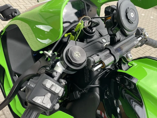 Kawasaki Ninja ZX - Afbeelding 15 van 22