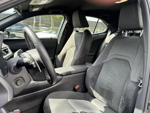 Lexus UX - Afbeelding 13 van 30