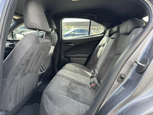 Lexus UX - Afbeelding 28 van 30