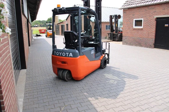 Toyota  - Afbeelding 6 van 17