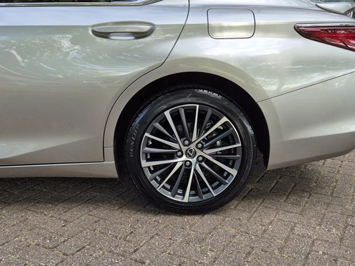 Lexus ES - Afbeelding 10 van 30
