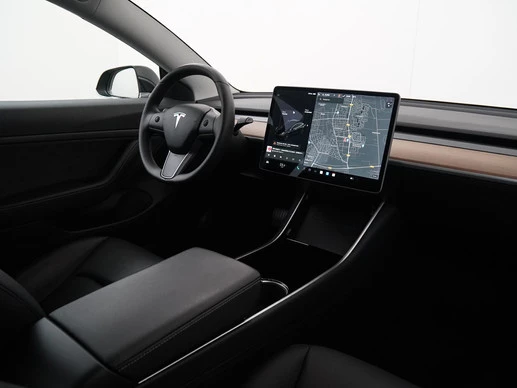 Tesla Model 3 - Afbeelding 2 van 30