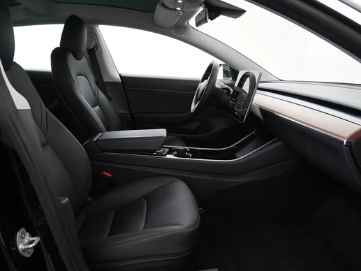 Tesla Model 3 - Afbeelding 3 van 30