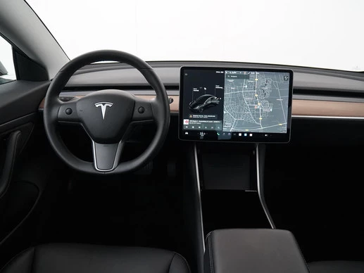 Tesla Model 3 - Afbeelding 7 van 30