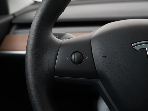 Tesla Model 3 - Afbeelding 9 van 30