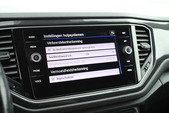 Volkswagen T-Roc - Afbeelding 25 van 30