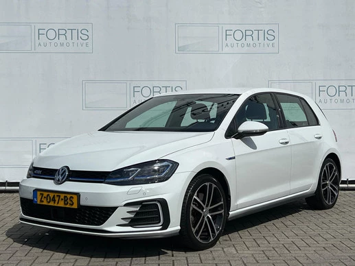 Volkswagen Golf - Afbeelding 1 van 18