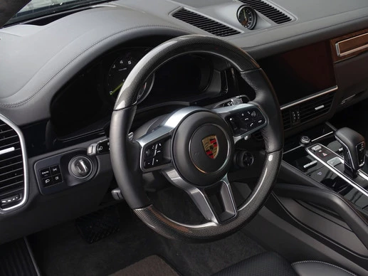 Porsche Cayenne - Afbeelding 18 van 30