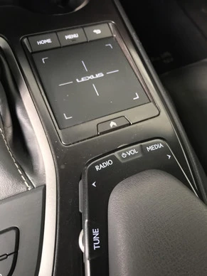 Lexus UX - Afbeelding 18 van 30