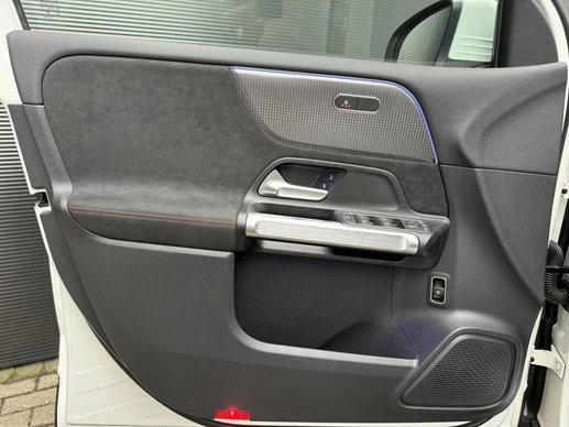Mercedes-Benz EQB - Afbeelding 21 van 30