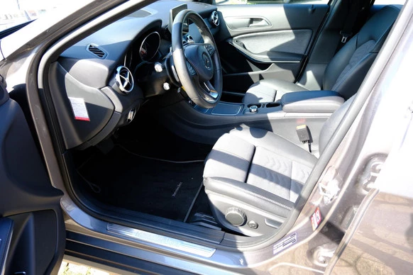 Mercedes-Benz GLA - Afbeelding 2 van 30