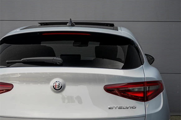 Alfa Romeo Stelvio - Afbeelding 15 van 30