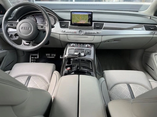 Audi S8 - Afbeelding 10 van 30