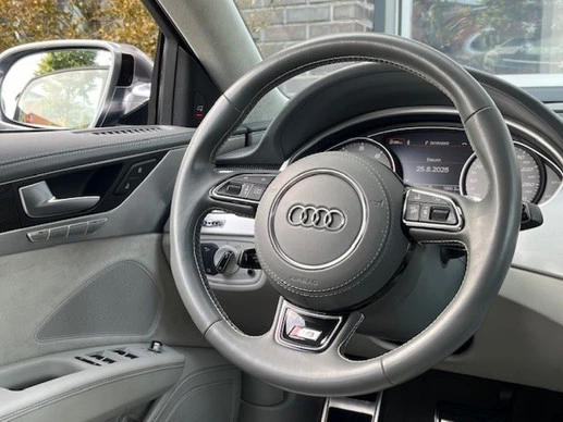 Audi S8 - Afbeelding 11 van 30