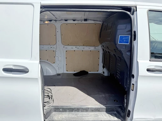 Mercedes-Benz eVito - Afbeelding 10 van 28
