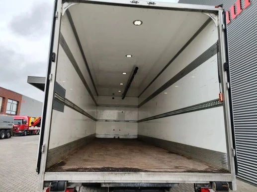 Mercedes-Benz Atego - Afbeelding 11 van 13