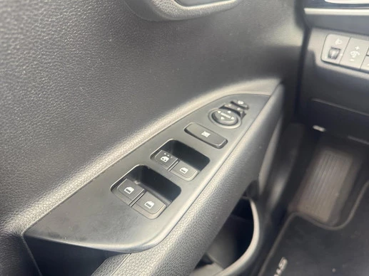 Kia Stonic - Afbeelding 17 van 19