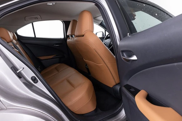 Lexus UX - Afbeelding 8 van 30