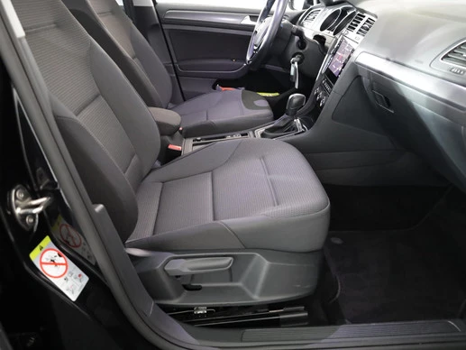 Volkswagen e-Golf - Afbeelding 17 van 24