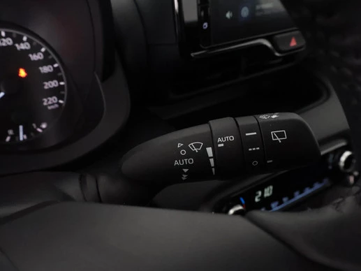 Mazda 2 Hybrid - Afbeelding 18 van 27