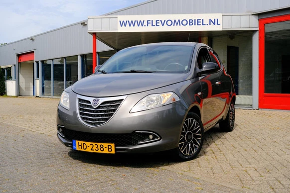 Lancia Ypsilon - Afbeelding 1 van 26
