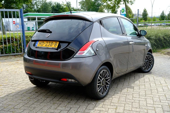 Lancia Ypsilon - Afbeelding 3 van 26