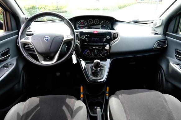 Lancia Ypsilon - Afbeelding 10 van 26