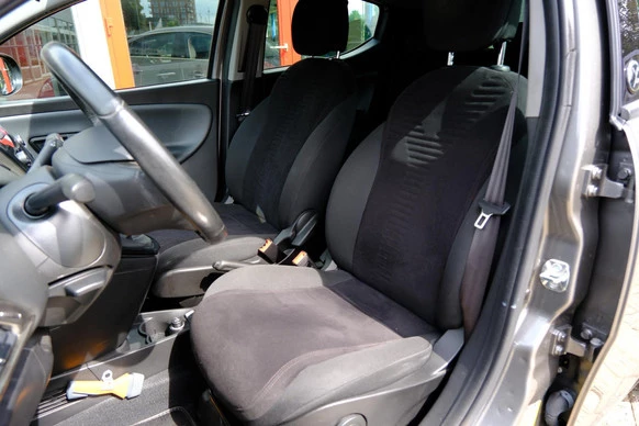Lancia Ypsilon - Afbeelding 17 van 26