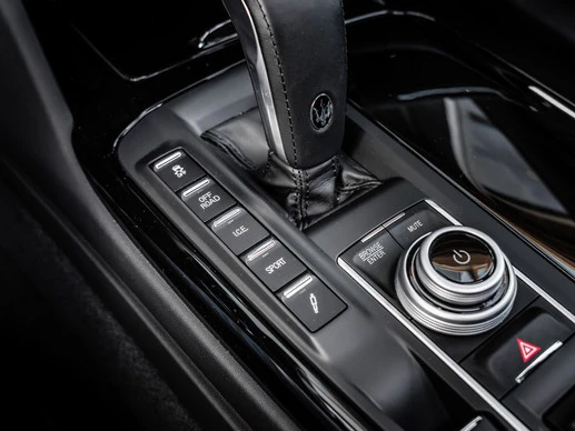 Maserati Levante - Afbeelding 25 van 30