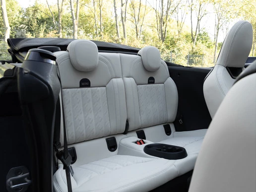 MINI Cooper S Cabrio - Afbeelding 26 van 30