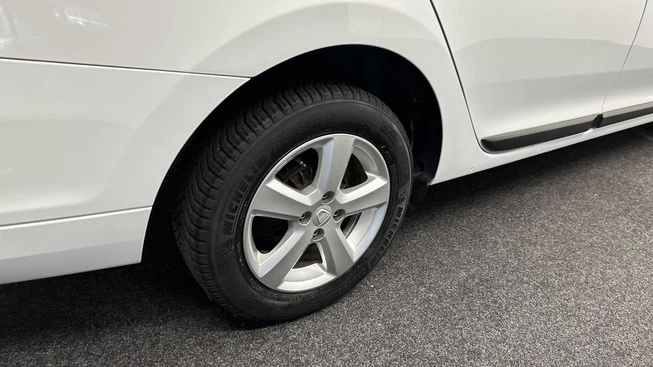 Dacia Logan - Afbeelding 10 van 30