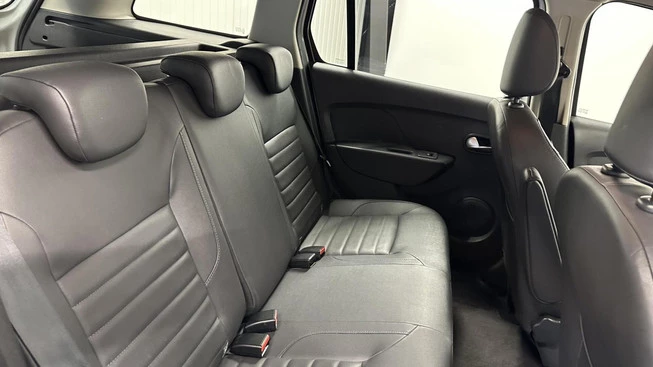 Dacia Logan - Afbeelding 14 van 30