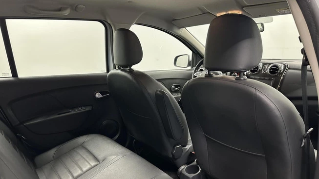 Dacia Logan - Afbeelding 15 van 30