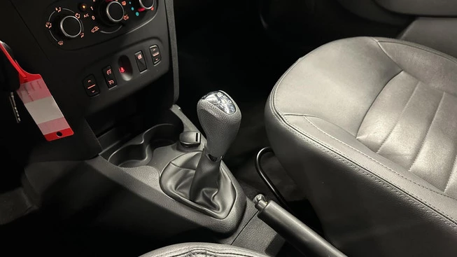 Dacia Logan - Afbeelding 24 van 30