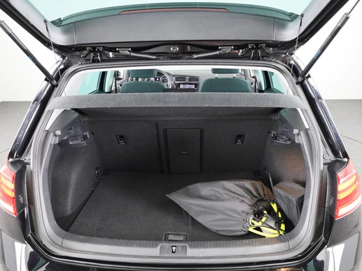 Volkswagen e-Golf - Afbeelding 15 van 30