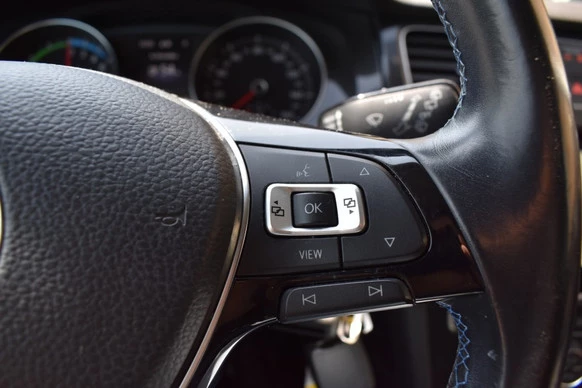 Volkswagen e-Golf - Afbeelding 18 van 28