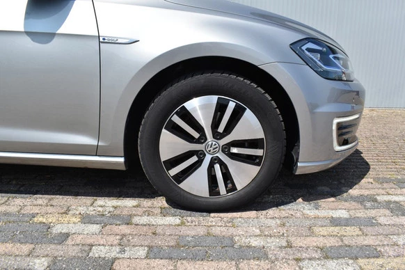 Volkswagen e-Golf - Afbeelding 28 van 28