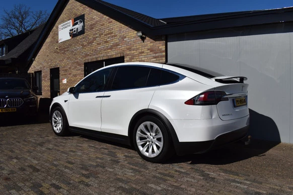 Tesla Model X - Afbeelding 8 van 30