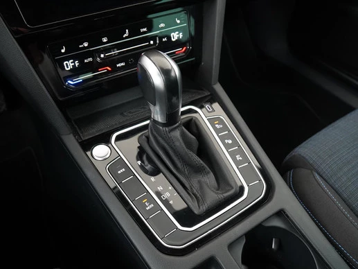 Volkswagen Passat - Afbeelding 13 van 30