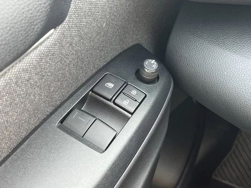Toyota Yaris - Afbeelding 25 van 30