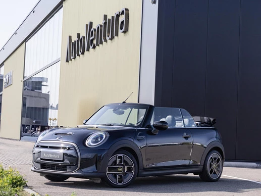 MINI Cabrio - Afbeelding 1 van 30