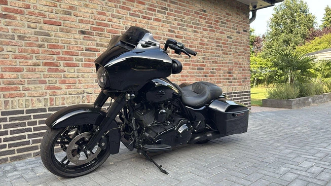 Harley-Davidson 103 FLHX - Afbeelding 2 van 19