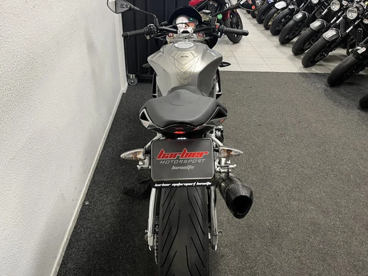 Aprilia Tuono V4 - Afbeelding 11 van 18