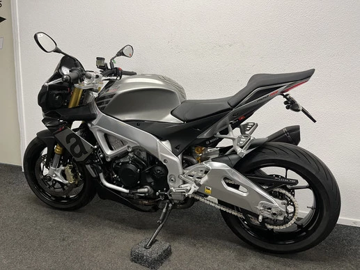 Aprilia Tuono V4 - Afbeelding 13 van 18