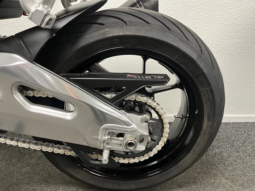 Aprilia Tuono V4 - Afbeelding 14 van 18