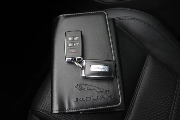 Jaguar E-PACE - Afbeelding 18 van 30