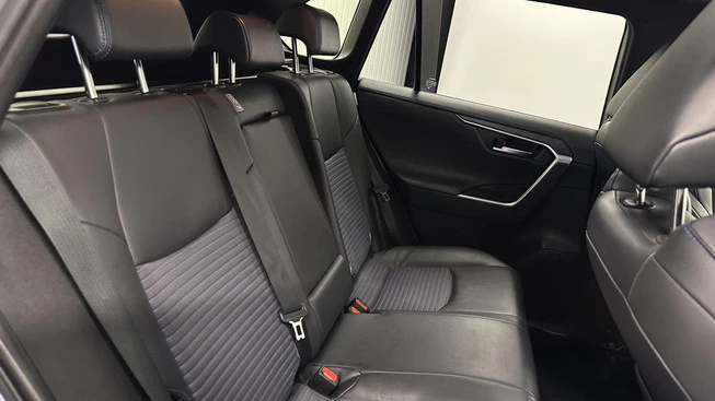 Toyota RAV4 - Afbeelding 17 van 30