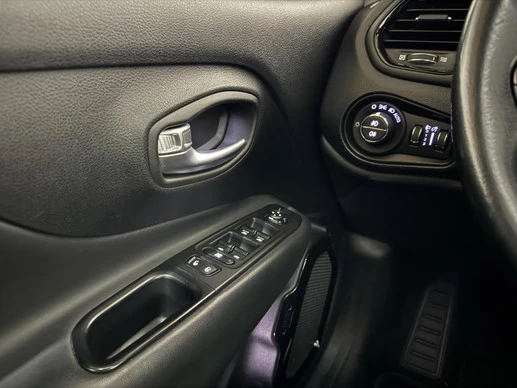 Jeep Renegade - Afbeelding 28 van 30