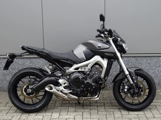 Yamaha MT 09 - Afbeelding 1 van 16